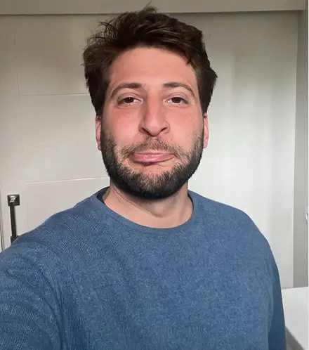 Davide Giovinazzo's selfie